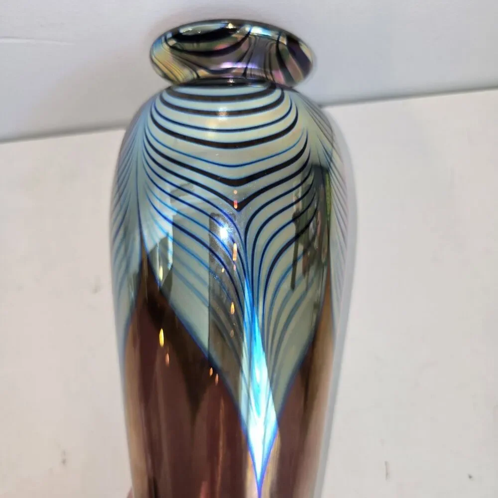 Vintage Stuart Abelman Art Glass Iridescent Feather Pulled 11